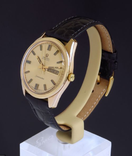 fig 4. STUNNING SOLID 9CT GOLD OMEGA SEAMASTER DAY DATE OVERSIZE MENS VINTAGE WATCH C1968