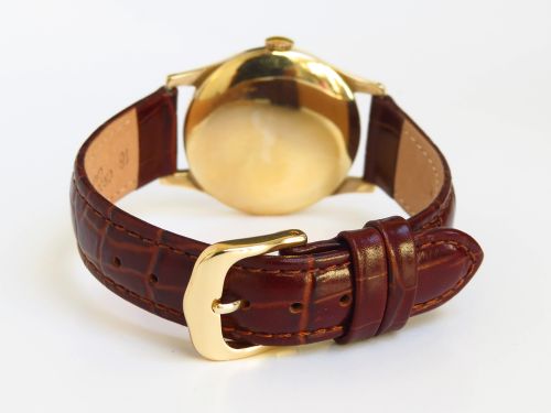 fig 6. SOLID 9CT GOLD GIRARD PERREGAUX MID SIZE MENS VINTAGE WATCH C1961