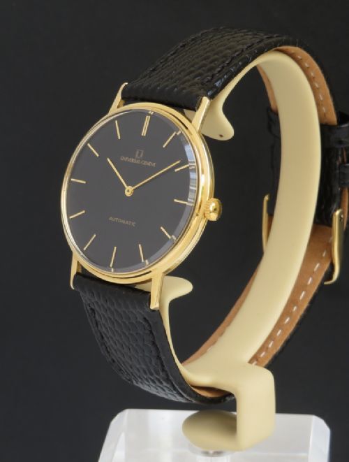 fig 1. SOLID 18CT 18K UNIVERSAL GENEVE AUTOMATIC CAL 66 MENS VINTAGE WATCH C1966