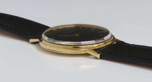 fig 5. SOLID 18CT 18K UNIVERSAL GENEVE AUTOMATIC CAL 66 MENS VINTAGE WATCH C1966