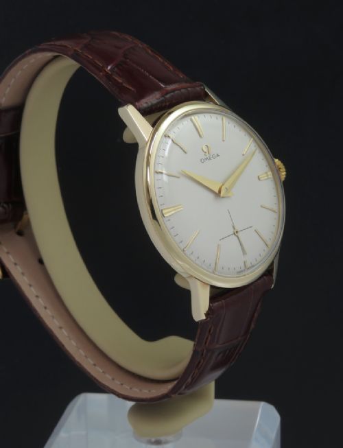 fig 2. SOLID 14CT 14K GOLD OMEGA CALIBRE 268 MENS VINTAGE WATCH C1960