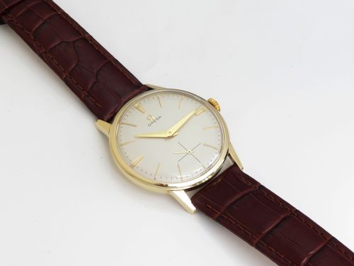 fig 5. SOLID 14CT 14K GOLD OMEGA CALIBRE 268 MENS VINTAGE WATCH C1960