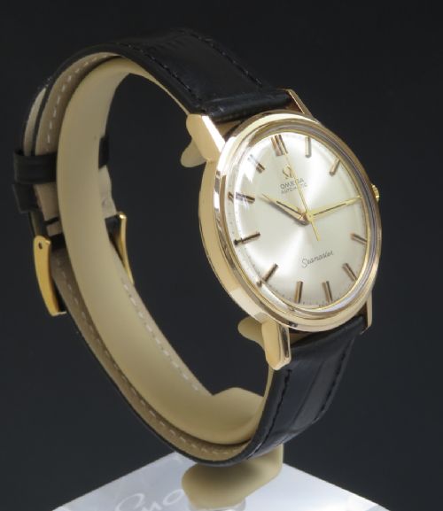 fig 4. WONDERFUL MINT ORIGINAL CONDITION SOLID 9CT GOLD OMEGA SEAMASTER AUTOMATIC MENS VINTAGE WATCH C1963
