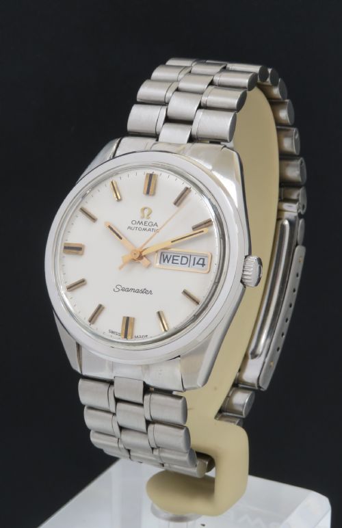 Omega Seamaster  Daydate Calibtre 752 with Original Bracelet C1969