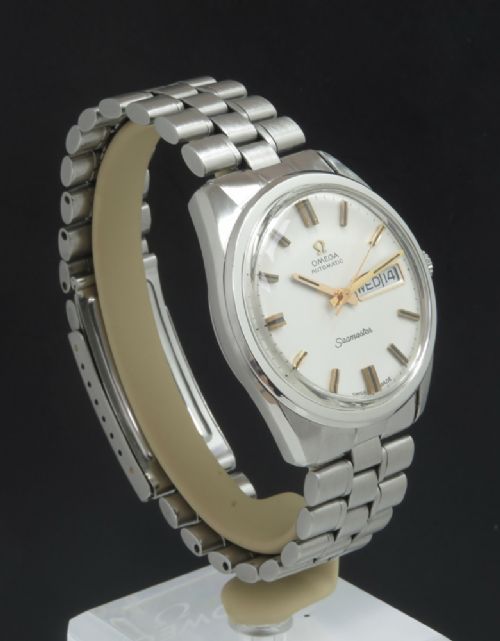 fig 4. OMEGA SEAMASTER DAYDATE CALIBTRE 752 WITH ORIGINAL BRACELET C1969