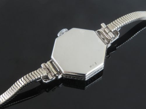 fig 2. BEAUTIFUL SOLID 18CT 18K WHITE GOLD AND DIAMOND OMEGA ART DECO LADIES COCKTAIL WATCH C1926