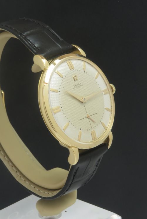 fig 3. EXTREMELY RARE ORIGINAL SOLID 18CT 18K GOLD OMEGA AUTOMATIC JUMBO OVERSIZE BUMPER MENS VINTAGE WATCH C1950