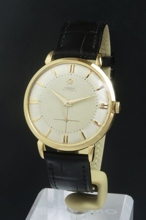fig 4. EXTREMELY RARE ORIGINAL SOLID 18CT 18K GOLD OMEGA AUTOMATIC JUMBO OVERSIZE BUMPER MENS VINTAGE WATCH C1950