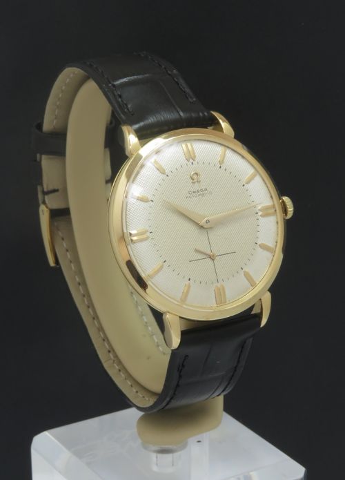 fig 5. EXTREMELY RARE ORIGINAL SOLID 18CT 18K GOLD OMEGA AUTOMATIC JUMBO OVERSIZE BUMPER MENS VINTAGE WATCH C1950