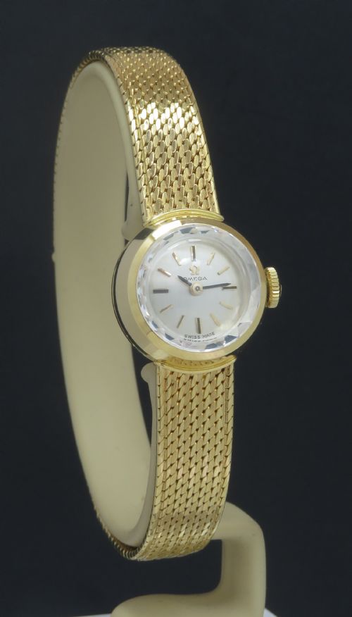 fig 1. MINT ORIGINAL CONDITION SOLID 18CT GOLD OMEGA SAPPHETTE LADIES COCKTAIL WATCH WITH BOX c1962