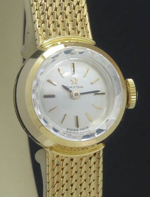 fig 3. MINT ORIGINAL CONDITION SOLID 18CT GOLD OMEGA SAPPHETTE LADIES COCKTAIL WATCH WITH BOX c1962