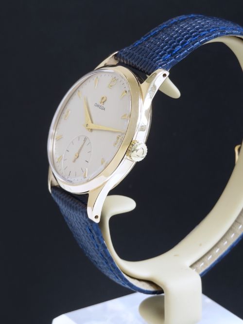 fig 1. CLASSIC SOLID 9CT GOLD OMEGA CALIBRE 266 MENS VINTAGE WATCH C1955