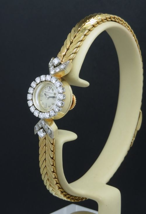 fig 1. GORGEOUS SOLID 18CT 18K GOLD AND DIAMOND JAEGER-LECOULTRE BACKWINDER LADIES COCKTAIL WATCH BOX AND PAPERS C1968
