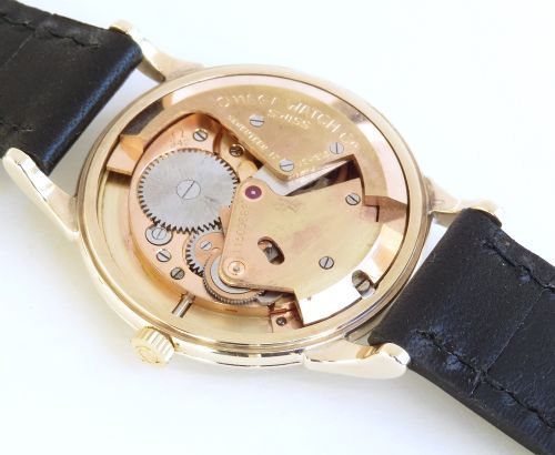 fig 5. SMALL SOLID 9CT GOLD OMEGA BUMPER AUTOMATIC MENS VINTAGE WATCH C1950