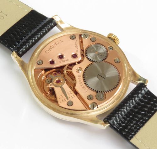 fig 6. INCREDIBLE ORIGINAL SOLID 9CT OMEGA 30T2 MENS VINTAGE WATCH C1947