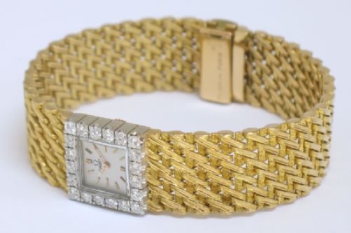 Stunning Heavy Solid 18ct 18k Gold and Diamond Omega Ladies Watch C1966