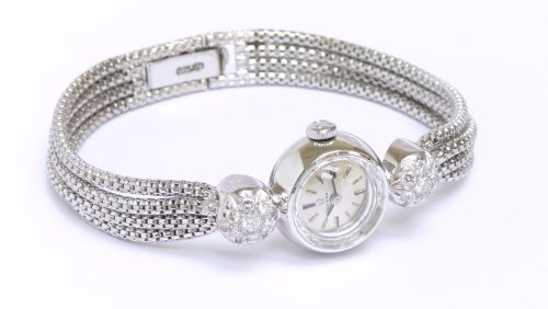 fig 6. Mint With Original Box Omega Solid 18ct 18k White Gold and Diamond Sapphette Ladies Cocktail Watch c1962