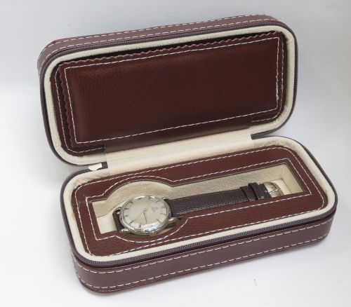 fig 5. OMEGA TWO TONE DIAL BUMPER AUTOMATIC MENS VINTAGE WATCH C1951