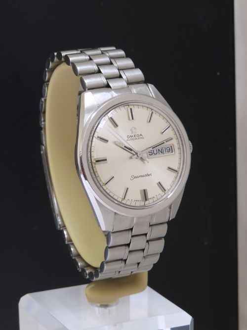 fig 2. Original Omega Seamaster Daydate Calibre 752 c1969