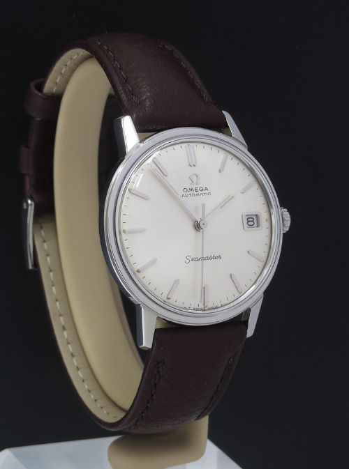 fig 1. Omega Seamaster Automatic Calendar Calibre 562 Mens Vintage Watch c1965