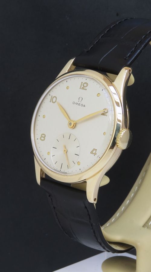 fig 1. Near Mint Original Solid 9ct Gold Omega 30T2 Mens Vintage Watch c1948-49