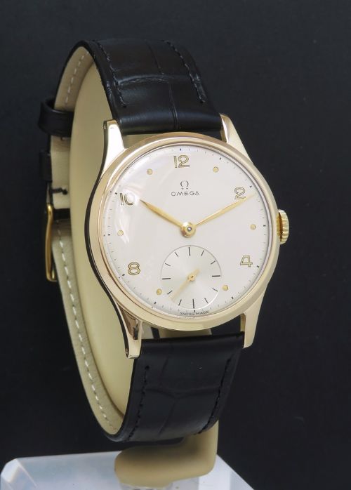 fig 3. Near Mint Original Solid 9ct Gold Omega 30T2 Mens Vintage Watch c1948-49