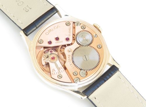 fig 7. Near Mint Original Solid 9ct Gold Omega 30T2 Mens Vintage Watch c1948-49