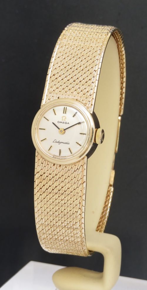 Mint Original Condition Solid 9ct Gold Omega Ladymatic C1967