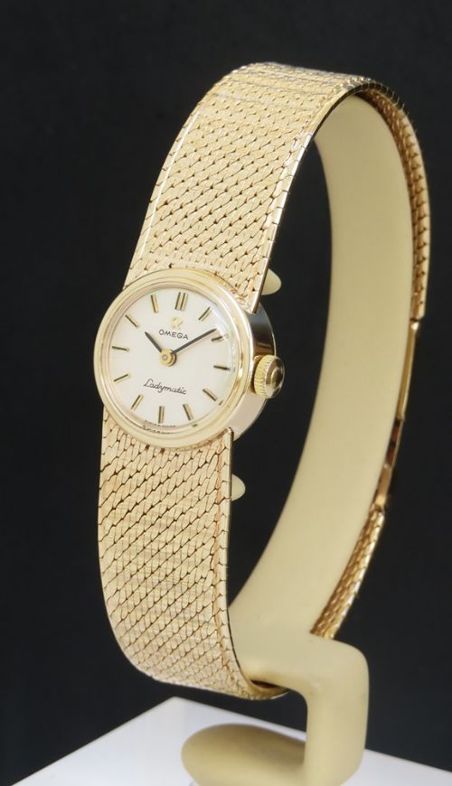 fig 2. Mint Original Condition Solid 9ct Gold Omega Ladymatic c1967