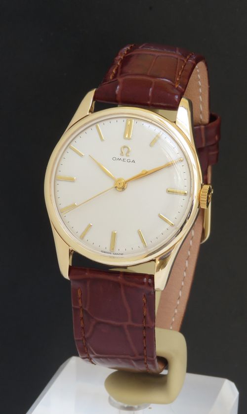 Solid 9ct Omega Calibre 286 1963