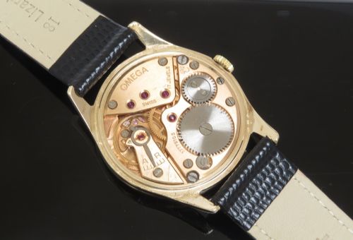 fig 4. Solid 9ct Gold Omega Calibre 267 c1960