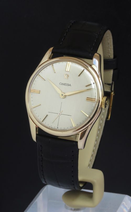 Solid 9ct Gold Omega Calibre 267 C1960