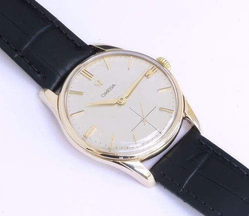 fig 2. Solid 9ct Gold Omega Calibre 267 c1960