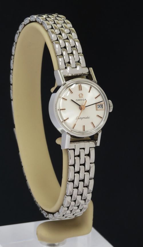 fig 2. Omega Ladymatic Calendar Automatic c1966