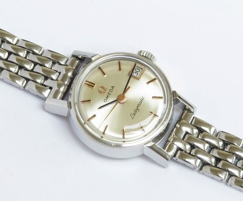fig 3. Omega Ladymatic Calendar Automatic c1966