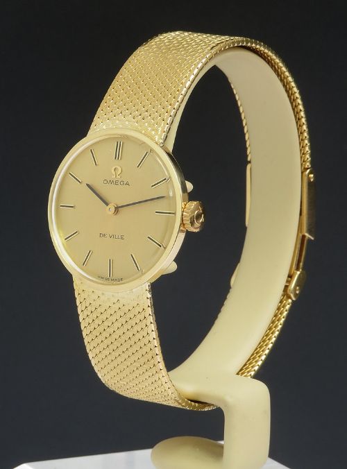 fig 1. Mint Original Solid 18ct Gold Omega De Ville Mid Size Watch c1965