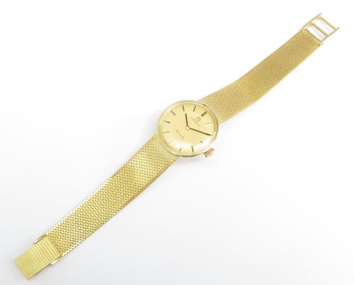 fig 2. Mint Original Solid 18ct Gold Omega De Ville Mid Size Watch c1965