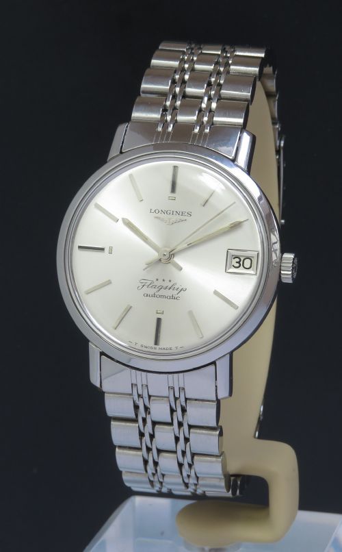 Stunning Original Longines Flagship Automatic on Bracelet with Box C1966