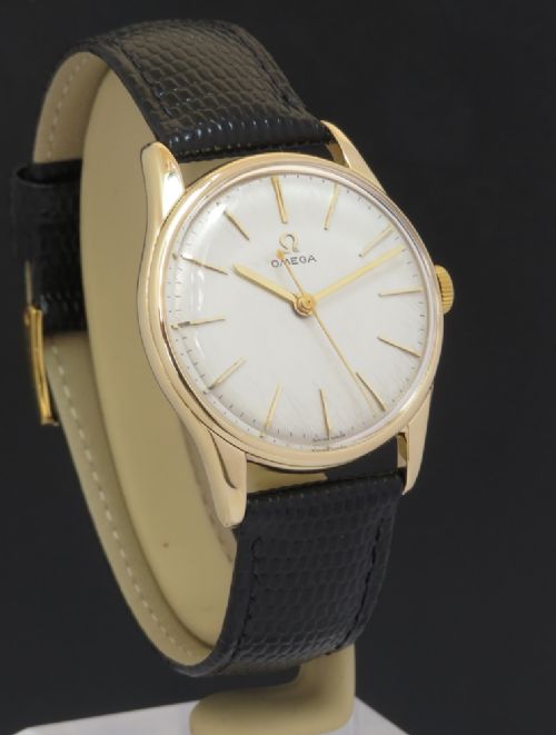 fig 2. Solid 9ct Gold Omega 30T2 Calibre 286 c1966