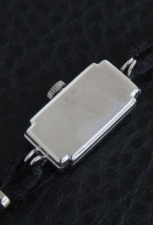 fig 5. Universal Geneve Platinum and Diamond Watch retailed by Collingwood The Crown Jewellers