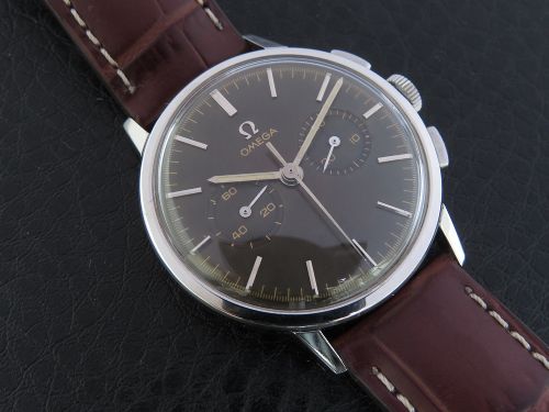 fig 7. Omega Calibre 320 Chronograph Tropical Dial c1964
