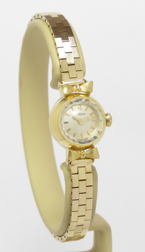 fig 2. Solid 18ct Gold Omega Sapphette Ladies Cocktail Watch c1961