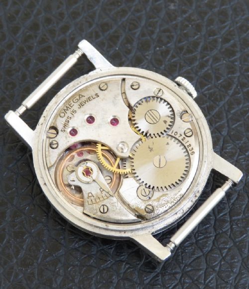fig 4. Omega Military Style Calibre 26.5 c1945
