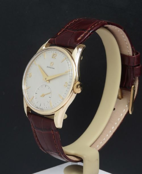 fig 1. Solid 9ct Gold Omega Calibre 267 c1958