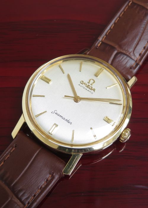 fig 4. Mint Solid 18ct Omega Seamaster Automatic c1963