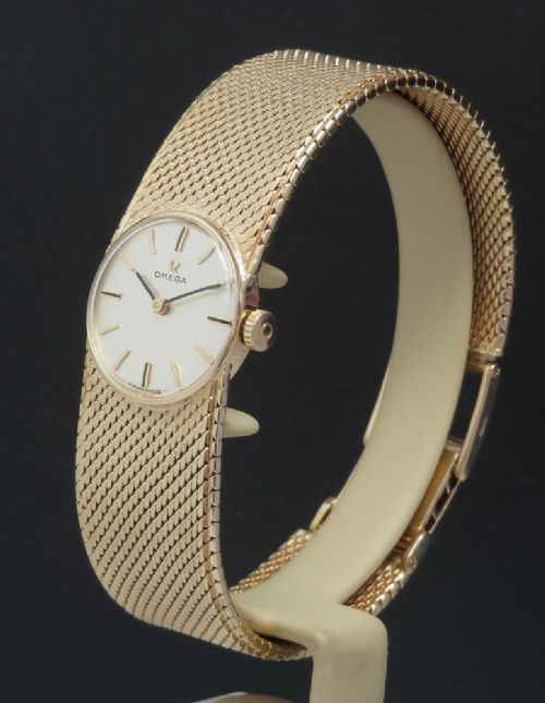 fig 1. Beautiful Solid 9ct Gold Omega Ladies Watch c1966