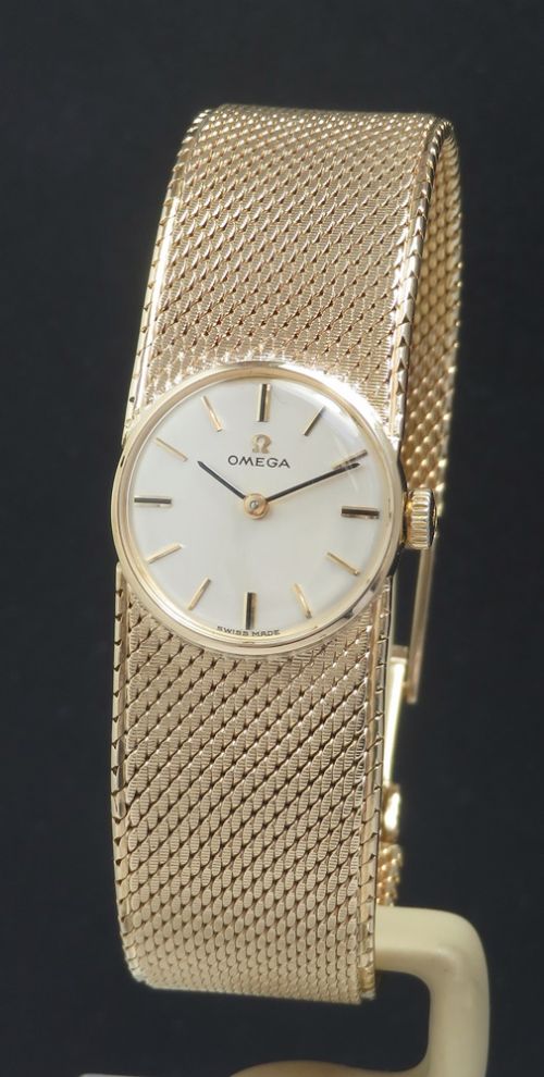fig 2. Beautiful Solid 9ct Gold Omega Ladies Watch c1966