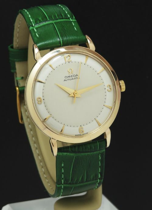 fig 2. Solid 9ct Gold Omega Automatic Calibre 501 c1959