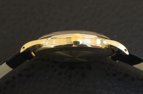 fig 2. Solid 18ct Gold International Watch Company IWC c1958