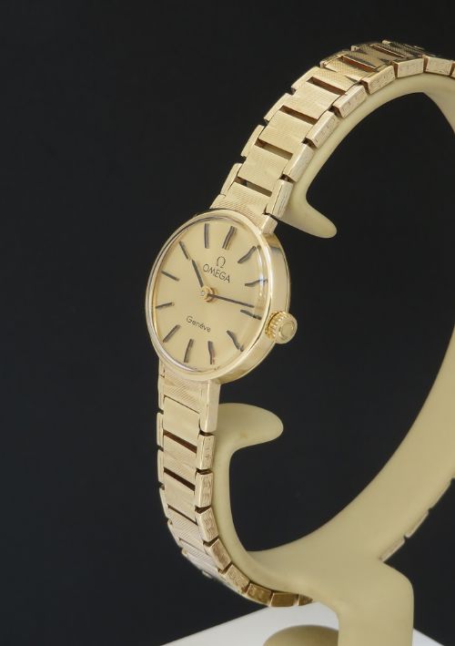 fig 5. Solid 9ct Gold Omega Geneve Ladies Cocktail Watch c1963